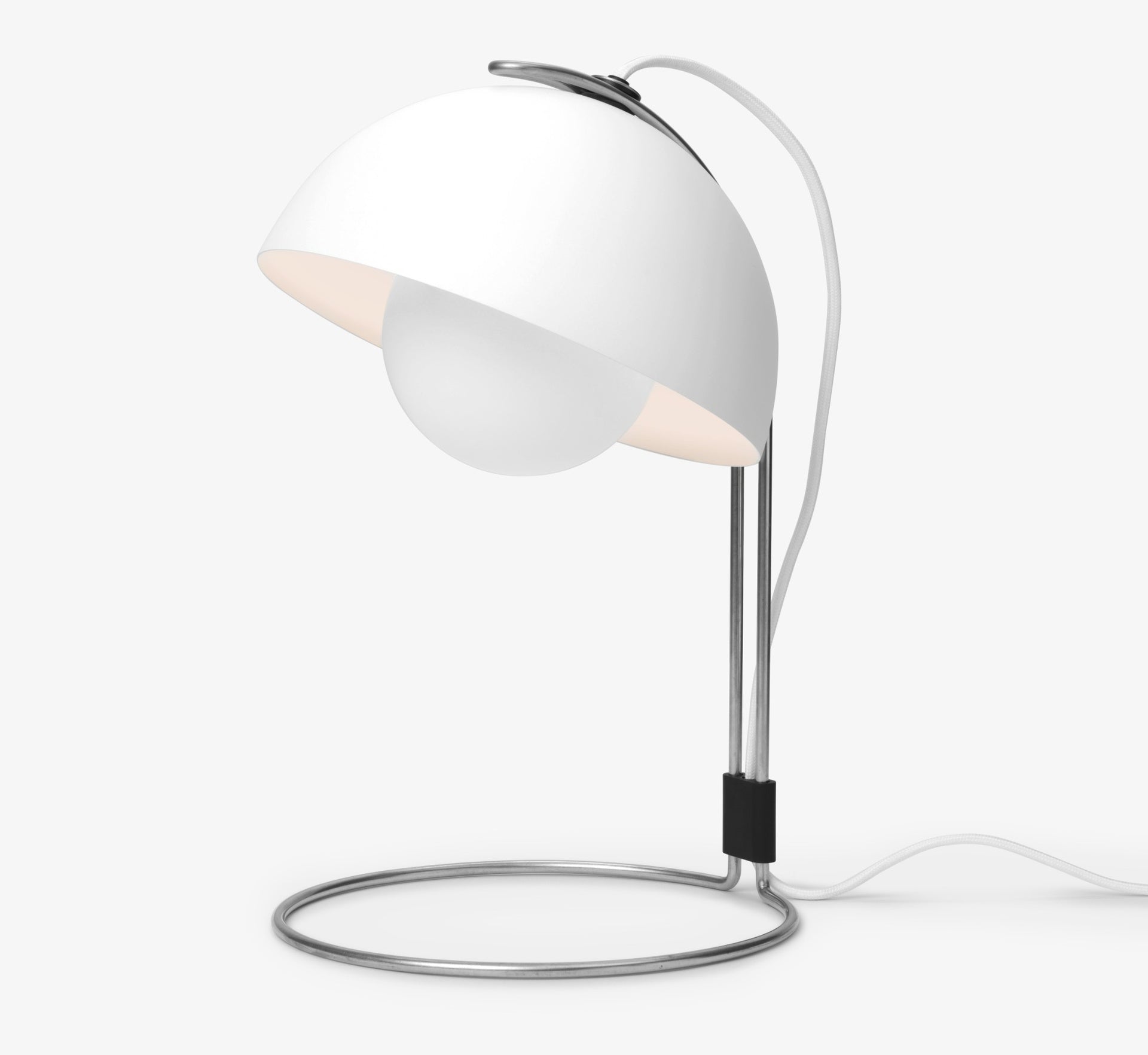 VP4 - Flowerpot table / Matt white