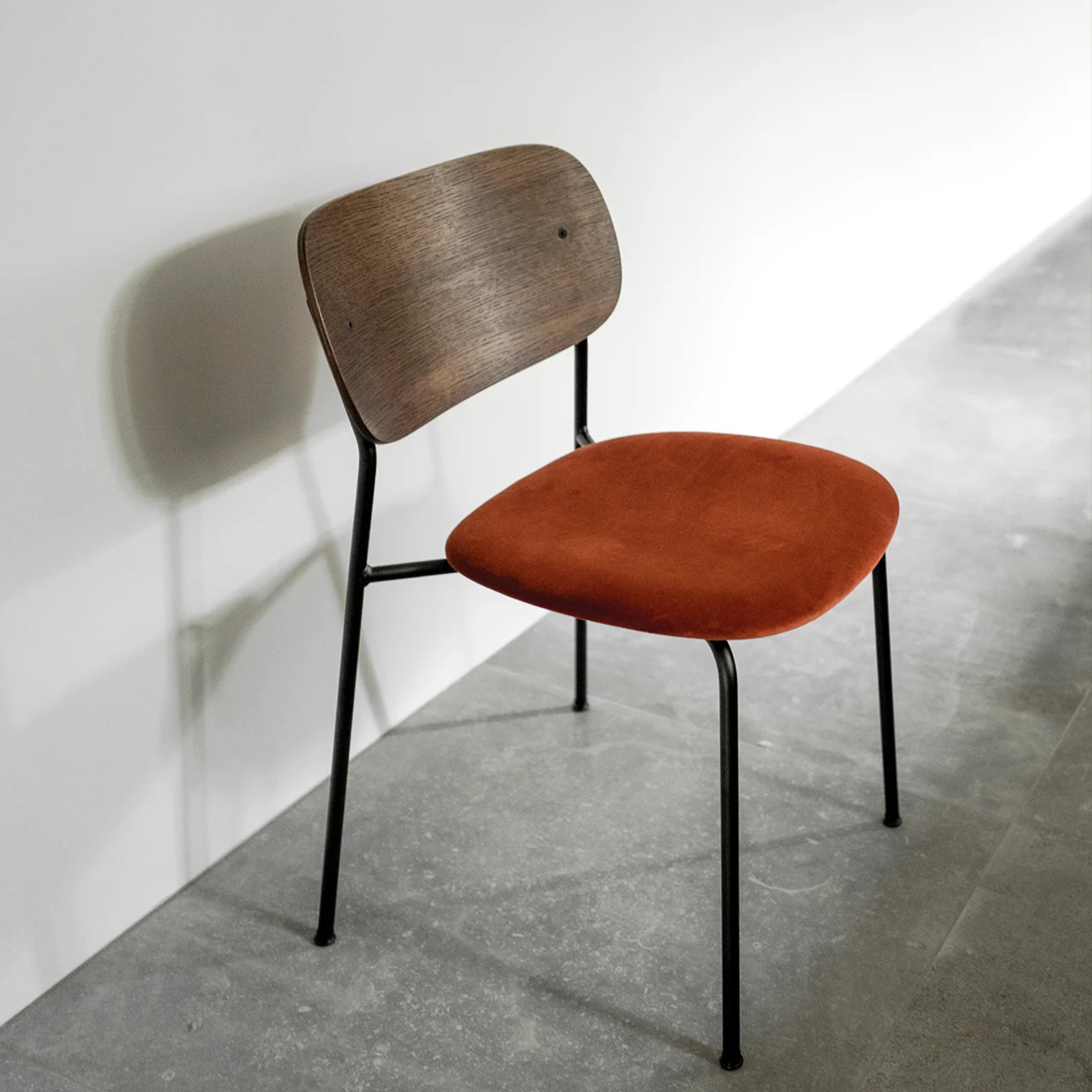 Co Dining Chair / Black base / Fabric City Velvet 062