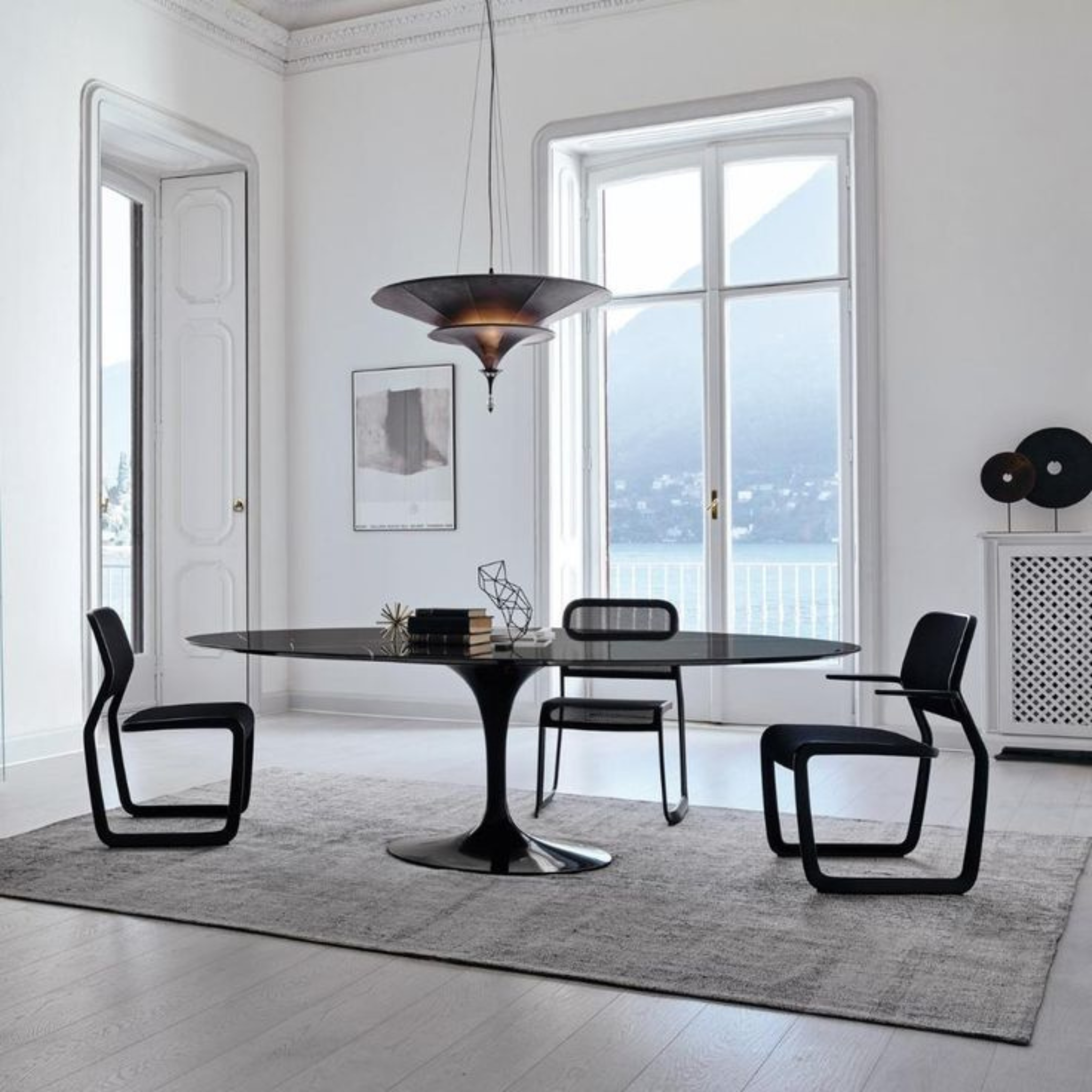 Saarinen Oval Dining Table 244 / Black / Sahara Noir marble Coated