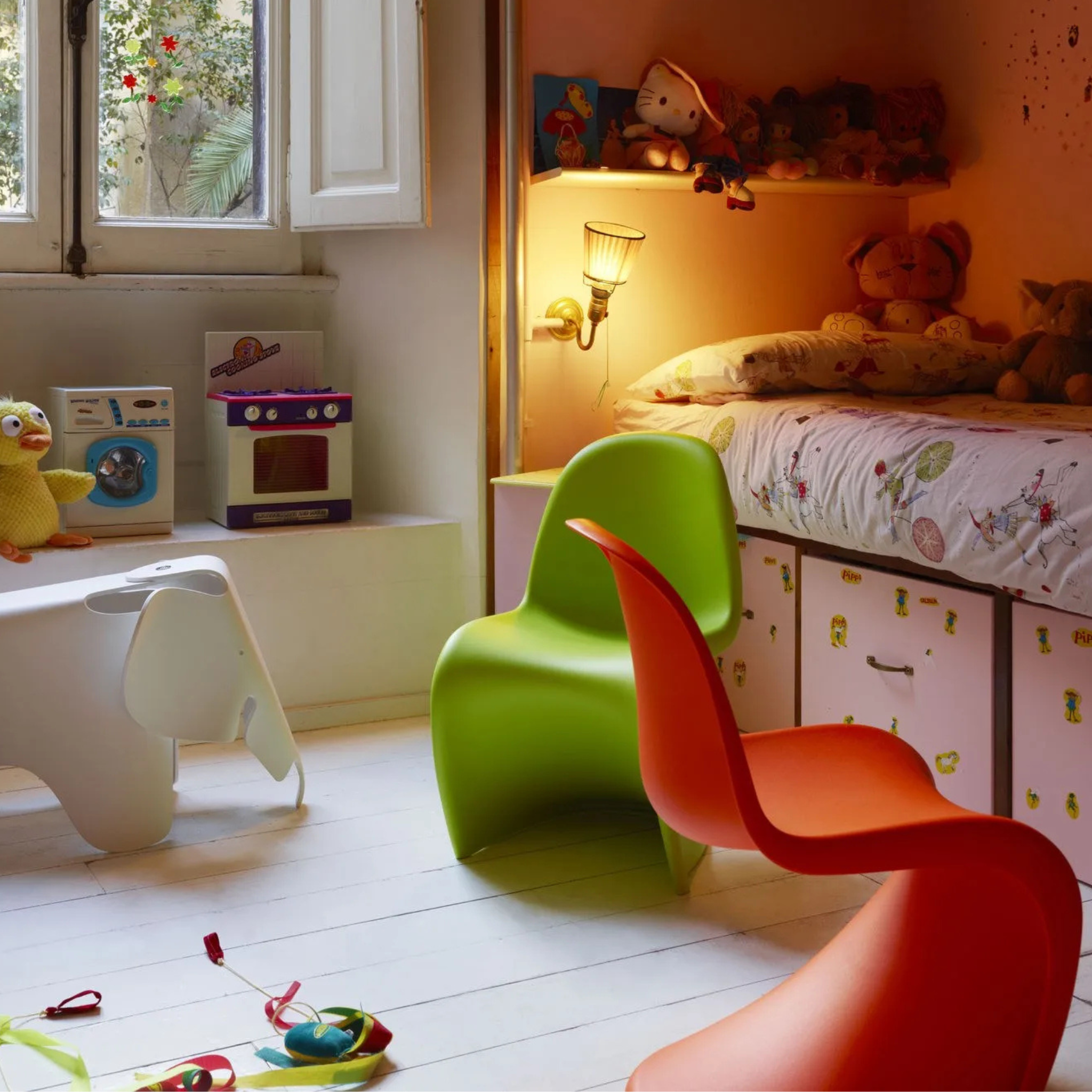 Panton Junior / Dark lime