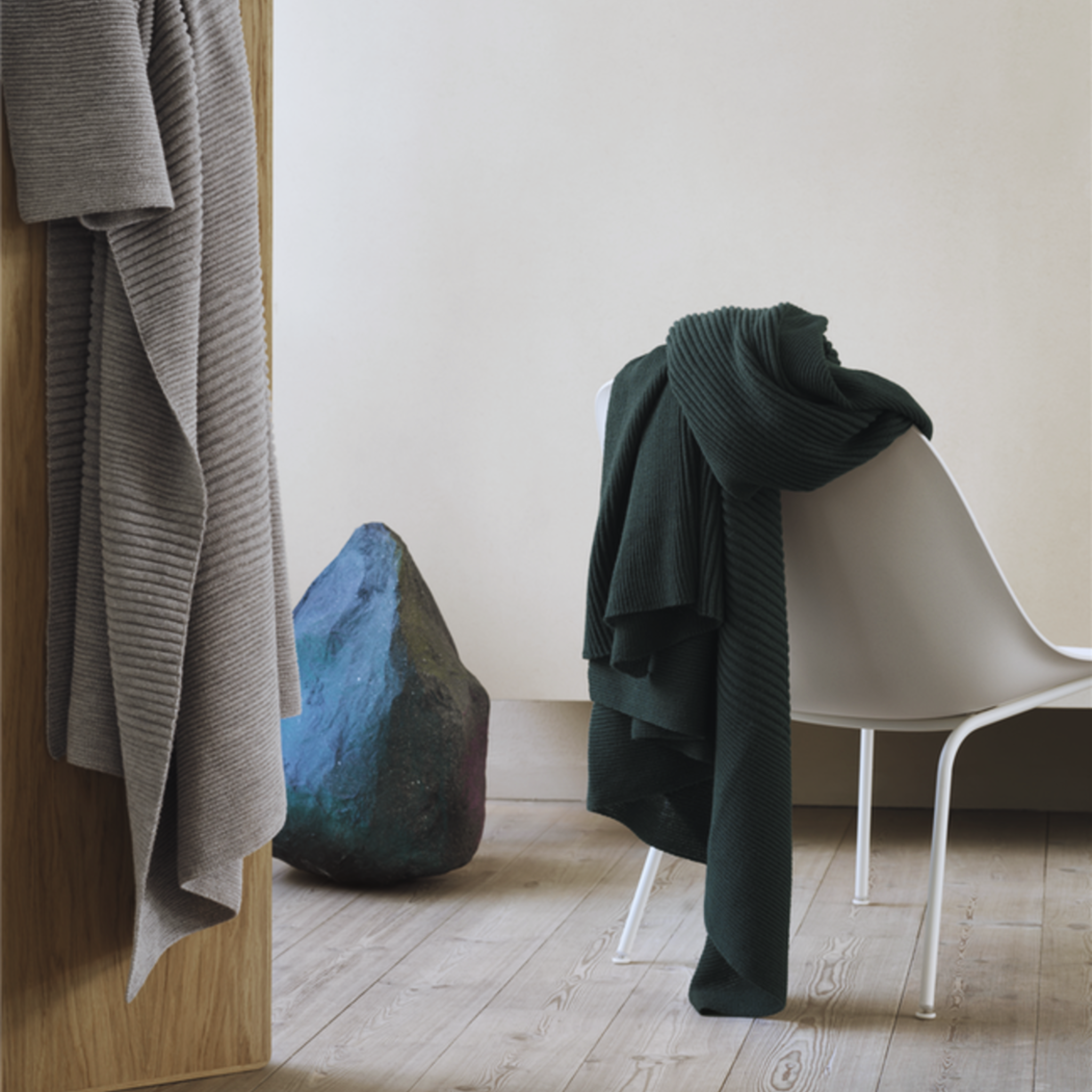 Rhythm Throw 160x130/ Dark Green
