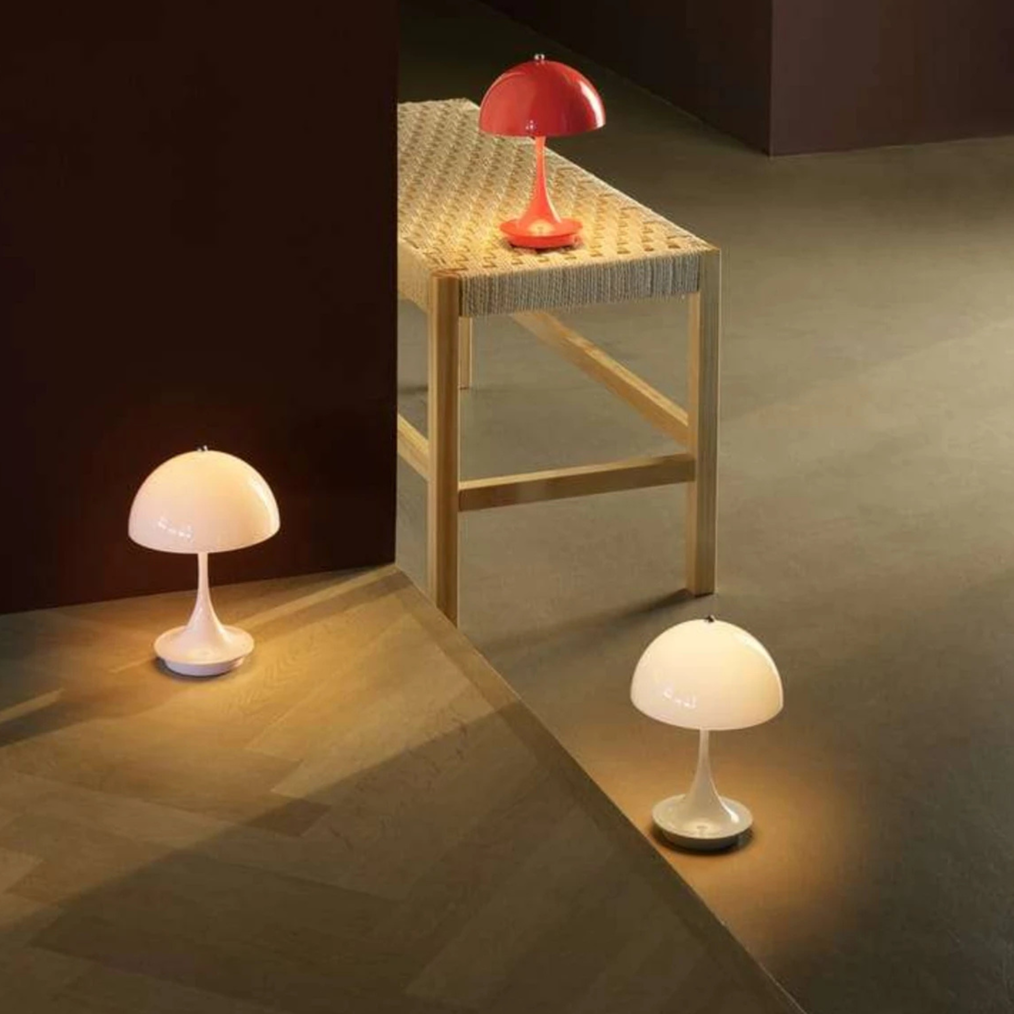 Panthella 160 Portable / White opal