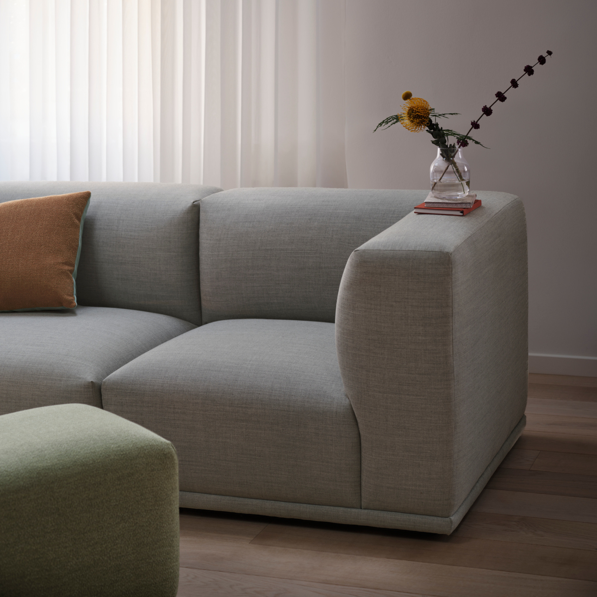 Connect modular Sofa /326 x 150 / Fabric Kvadrat Rime 641