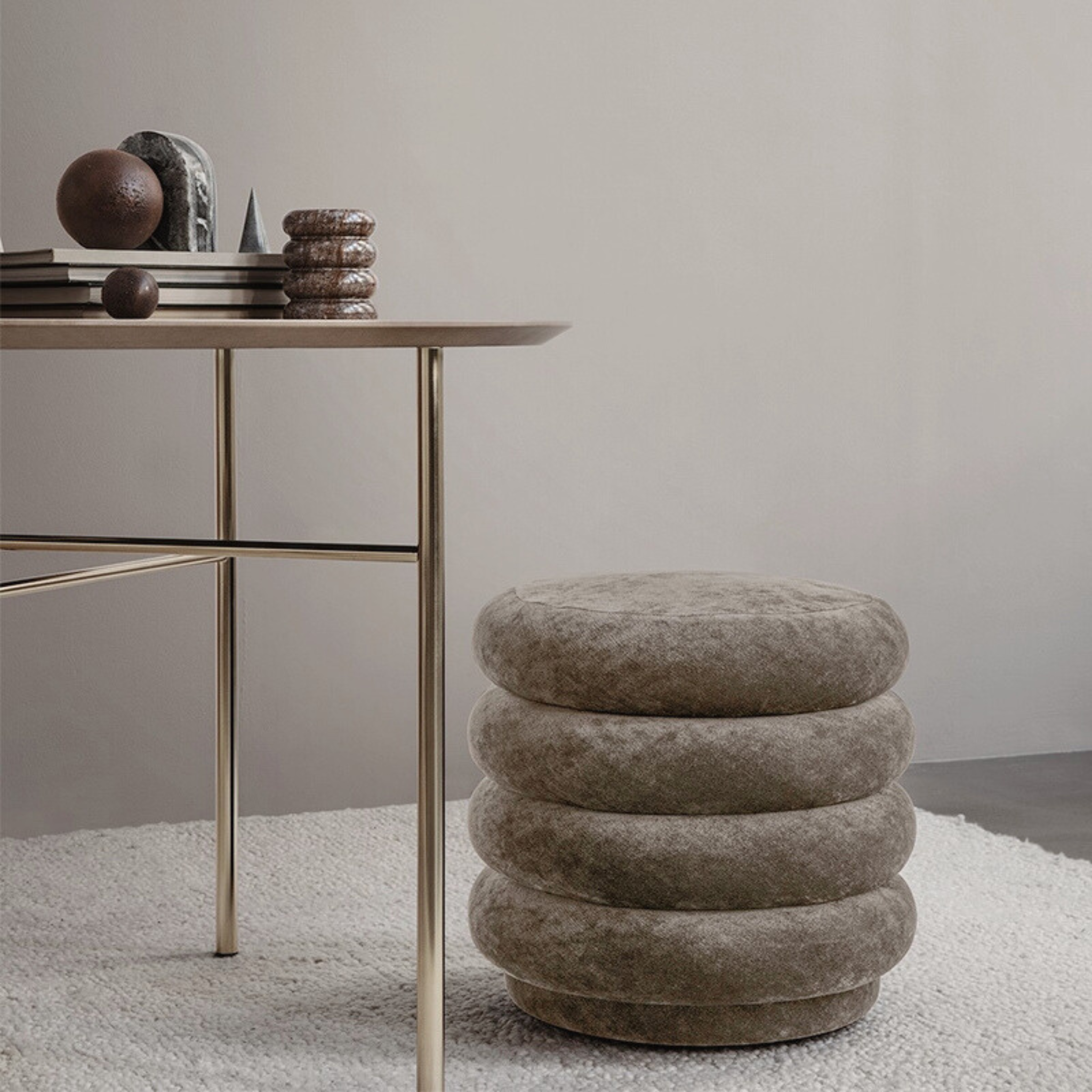 Pouf Round / Faded velvet Beige 26