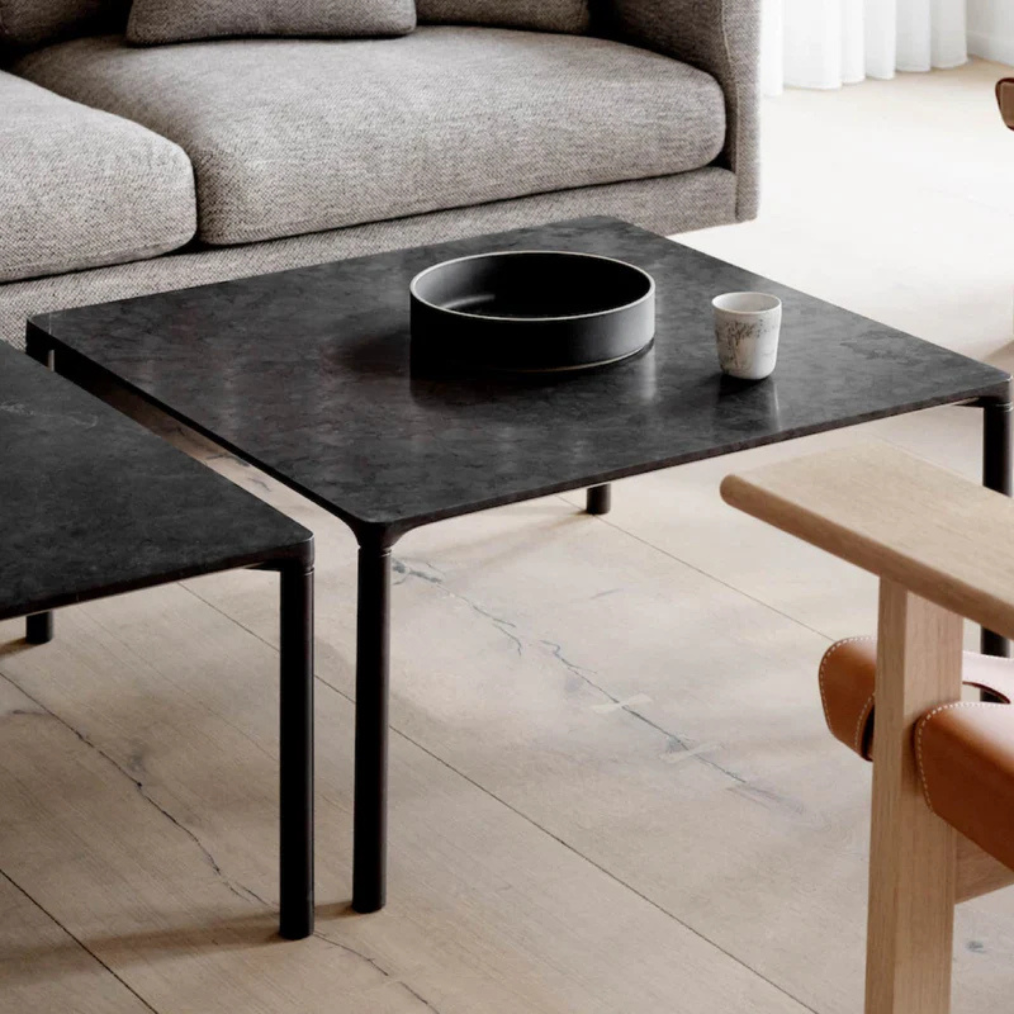 Piloti Stone Table - Model 6750 / Grey Kendzo