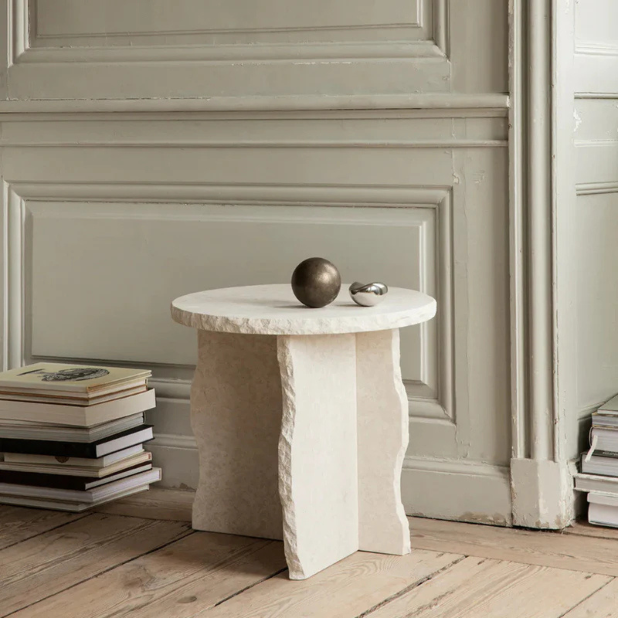 Mineral Sculptural Table / Bianco Curia marble