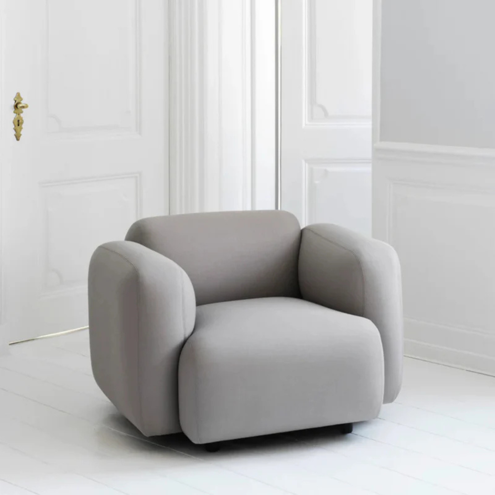 Swell Armchair / Fabric Synergy col. 21