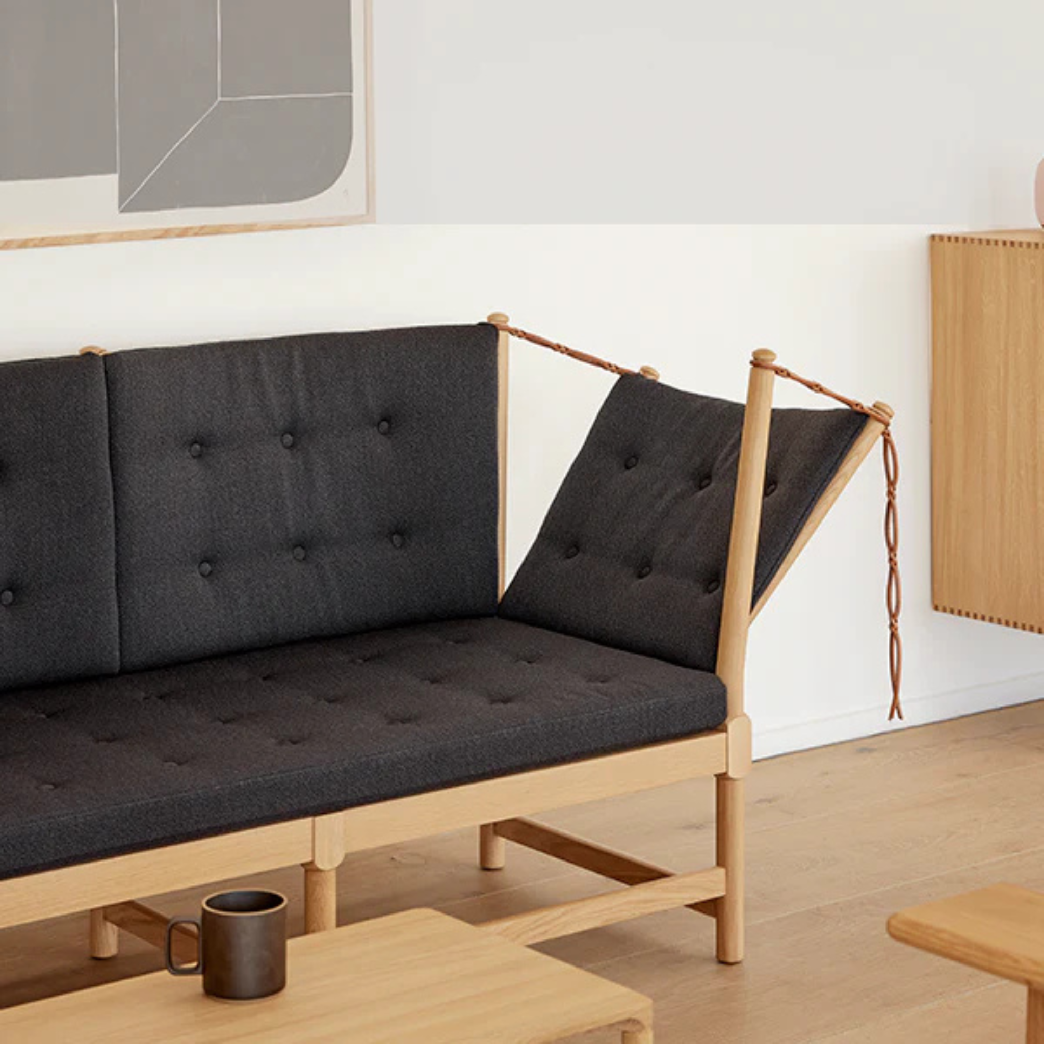 The Spoke-back Sofa - Model 1789