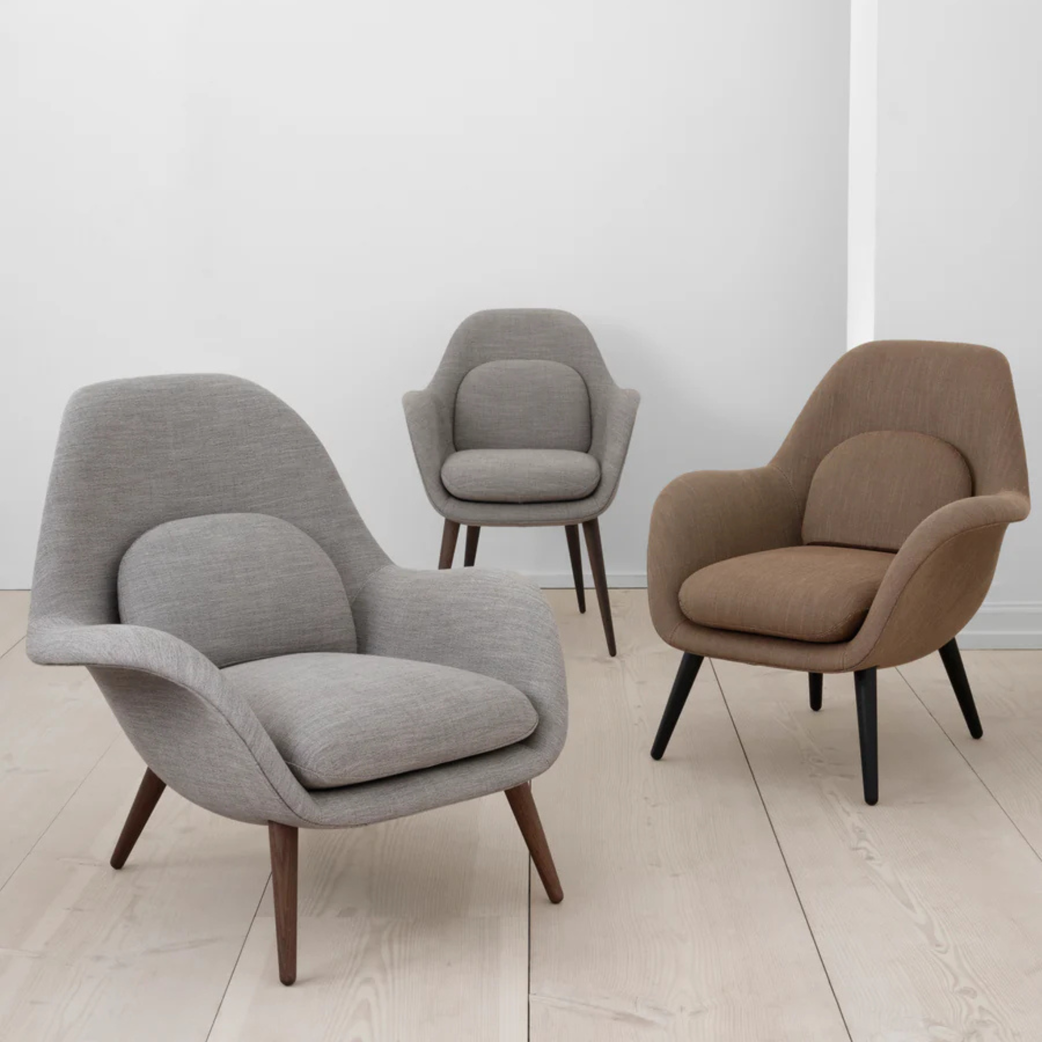 Swoon Chair Wood base - Model 1777