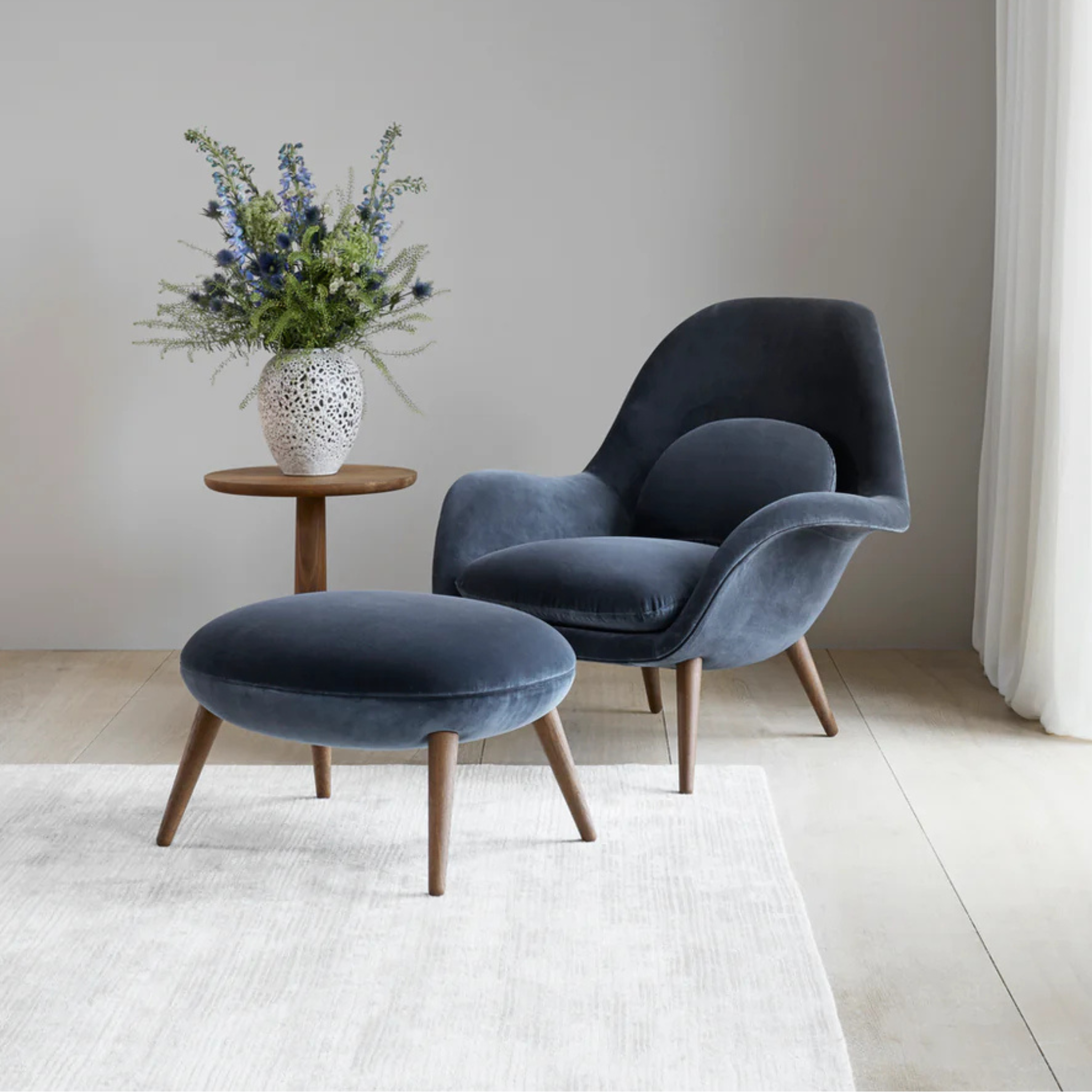 Swoon Lounge Chair - Model 1770