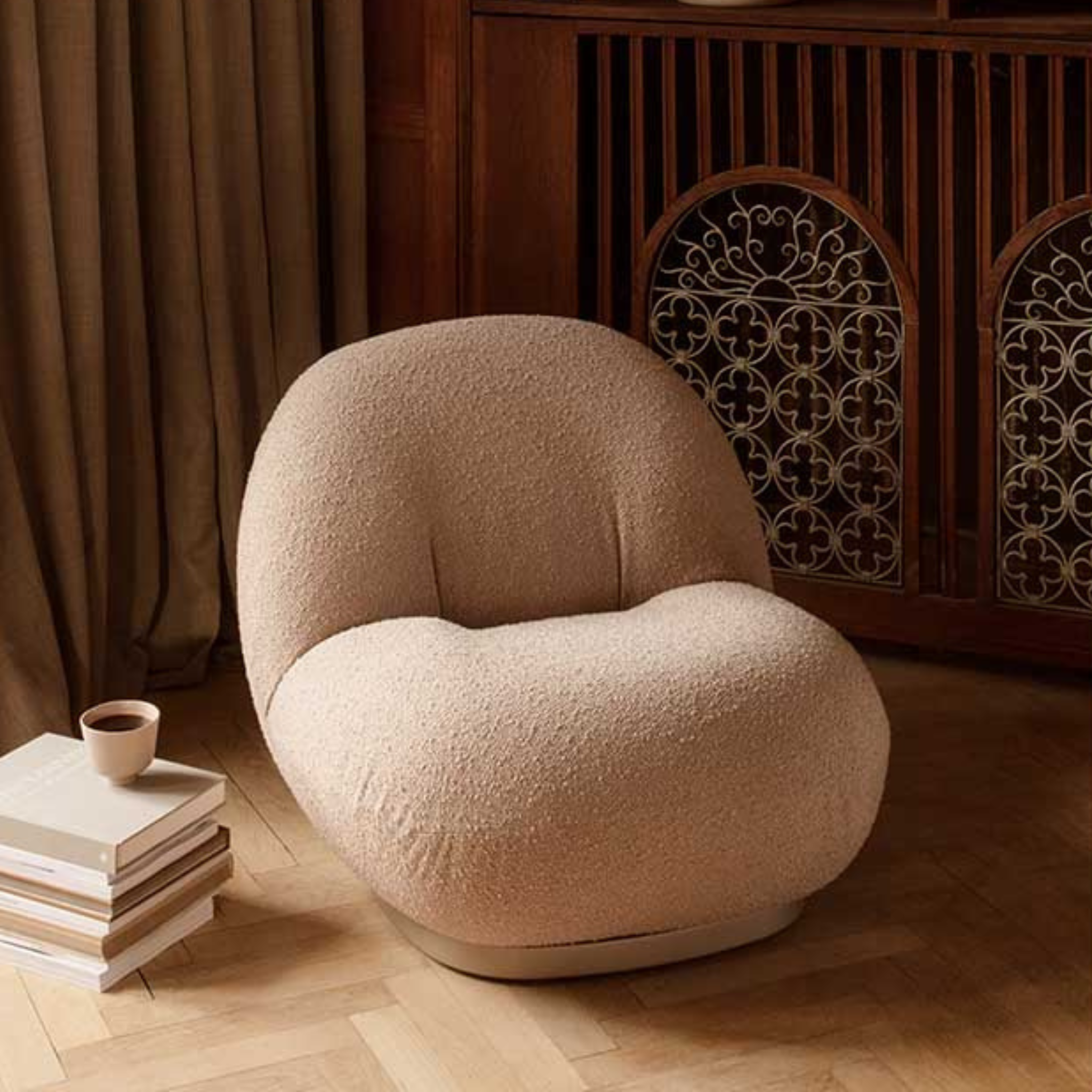 Pacha Lounge Chair Returning swivel/ Pearl Gold/Dedar Karakorum 001